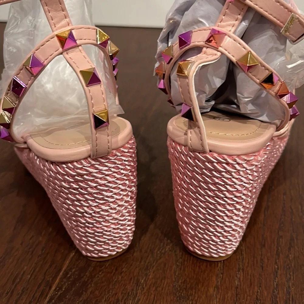 NWT Nature Breeze Women’s Pink Wedges Size 8.5